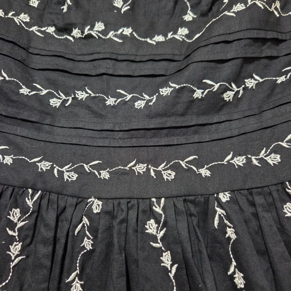 Ann Taylor‎ Black Embroidered Floral Sleeveless Flare Dress Milkmaiden Size 6